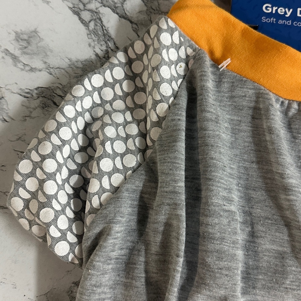 The Dodo ‘Favorite Family Member' Grey Dog T-Shirt with Yellow Trim Size L - Picture 7 of 12